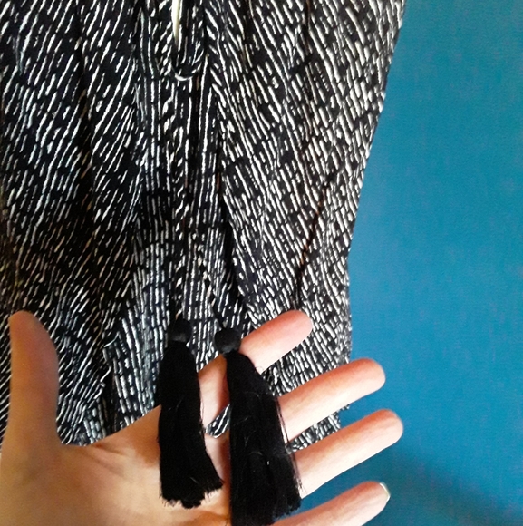 Beautiful flowy O'Neal top - Picture 5 of 8